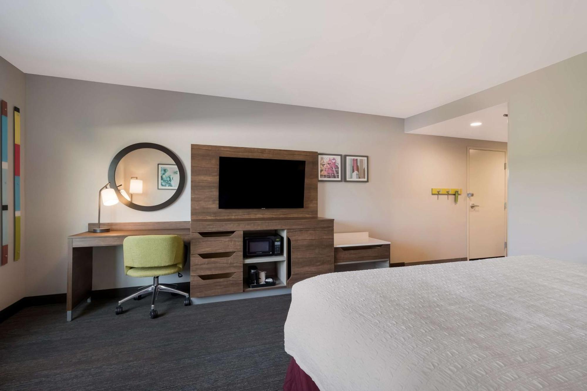 Hampton Inn By Hilton Detroit Southfield Exterior photo