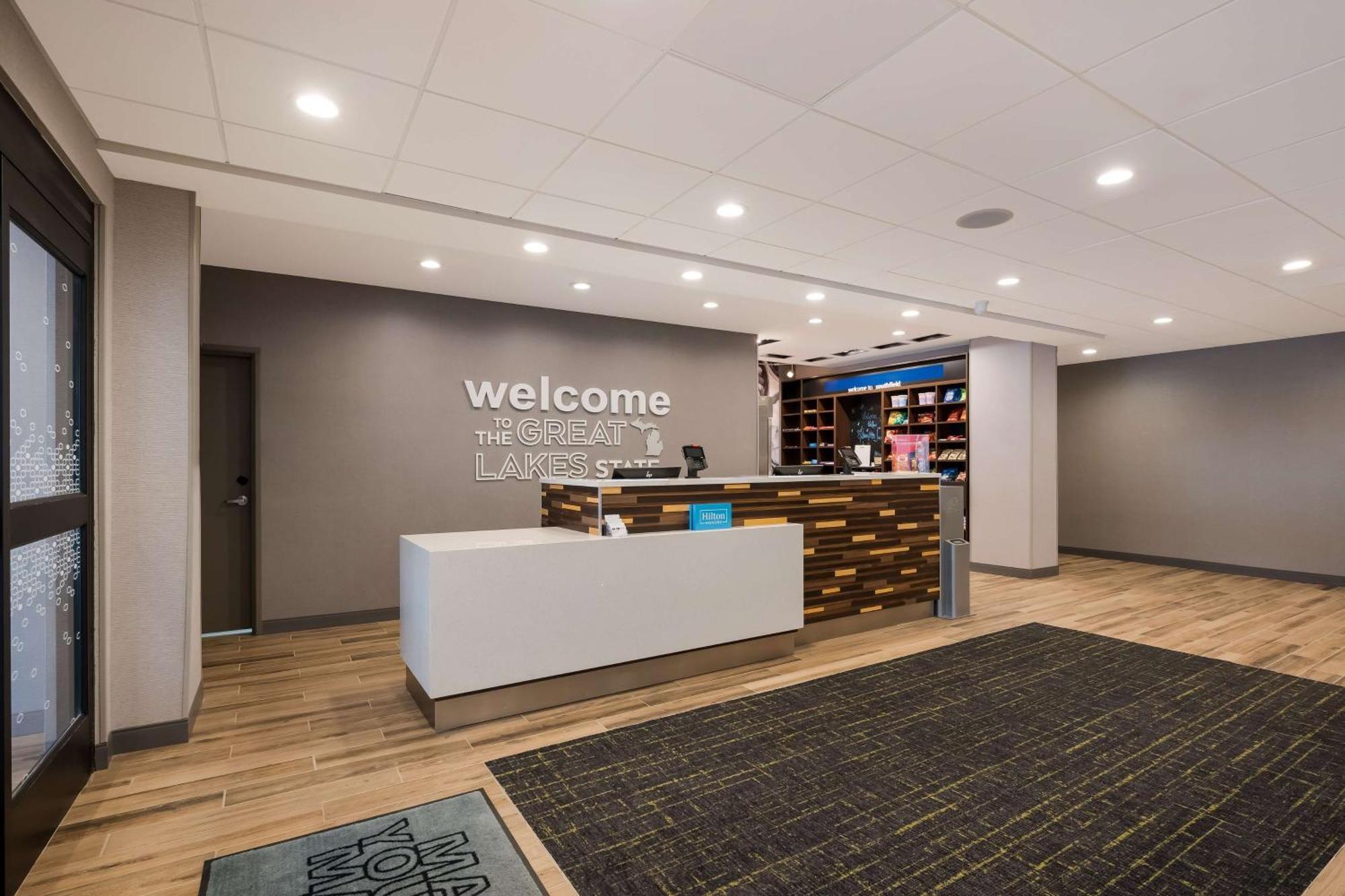Hampton Inn By Hilton Detroit Southfield Exterior photo